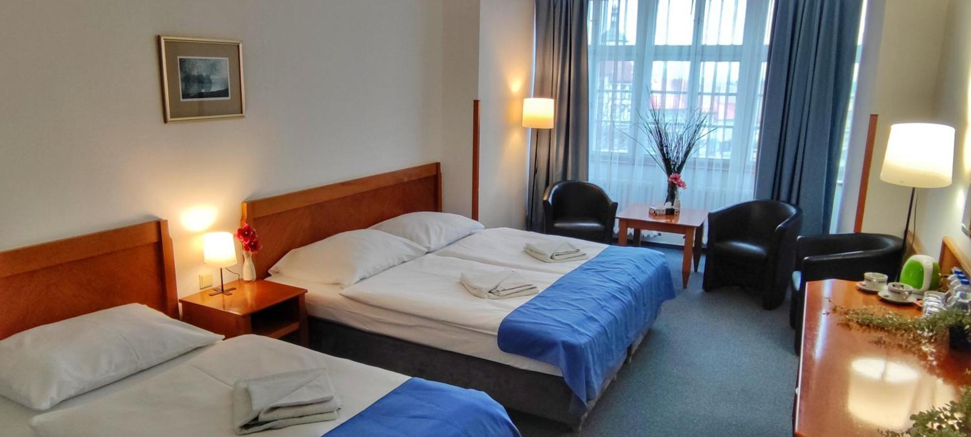 Hotel Magnolia Roudnice nad Labem Buitenkant foto
